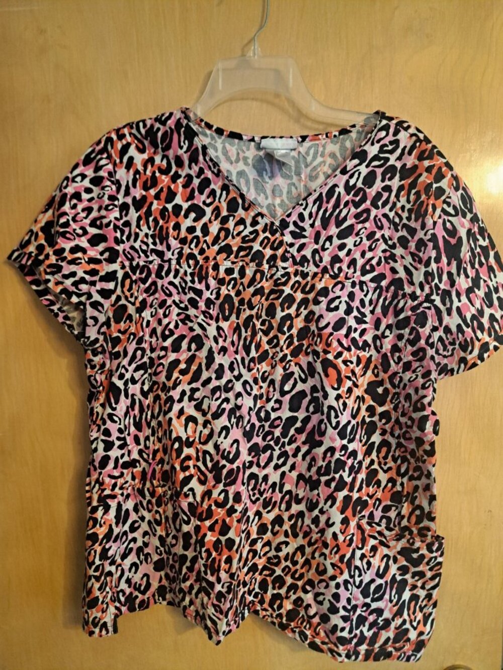 Scrub Top Womens XL ScrubStar Pink Black Leopard V-Neck